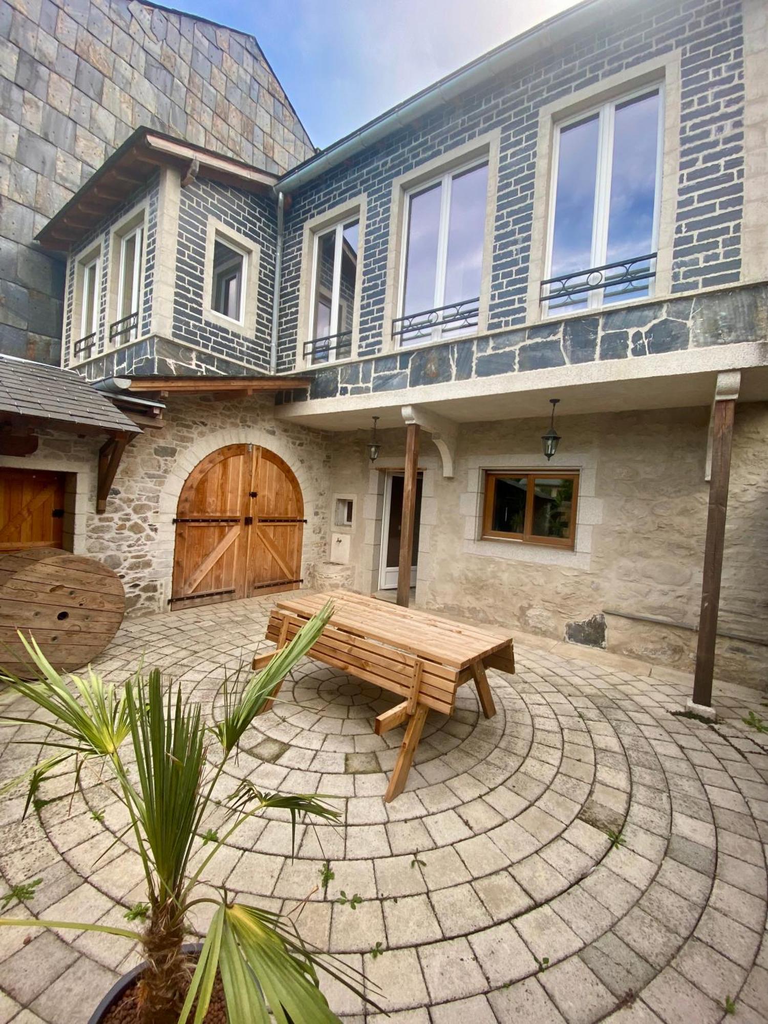 Gite Belfortes Plein Coeur De Brassac Brassac  Extérieur photo